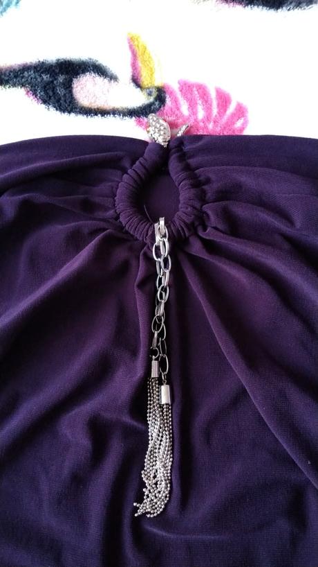 Fialový top s detailom hada, s