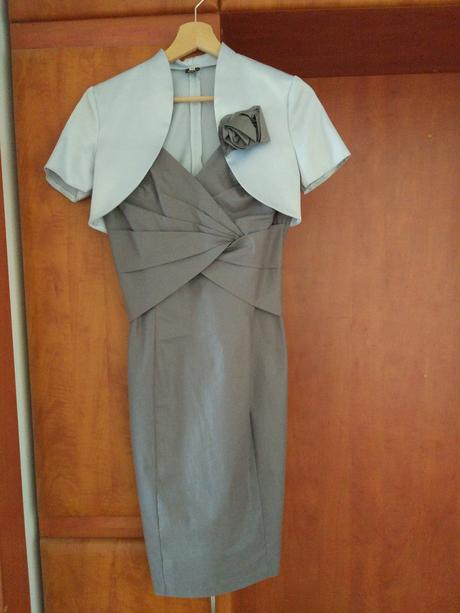 Spoločenské šaty, 36