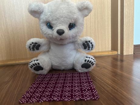 Interaktívny macko,