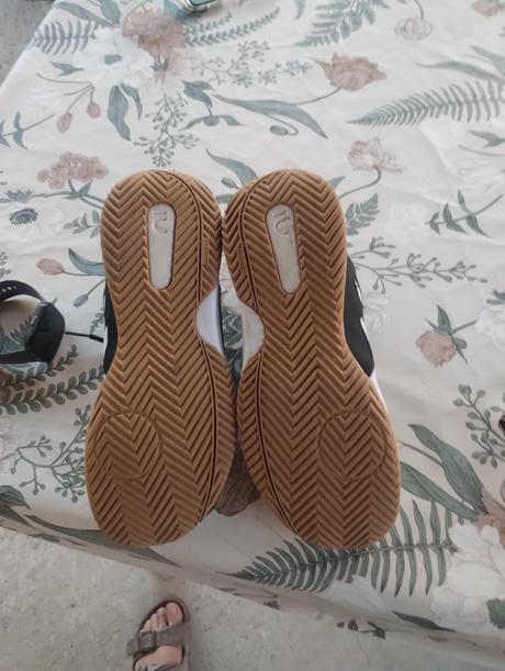 Tenisky halovky, decathlon,38