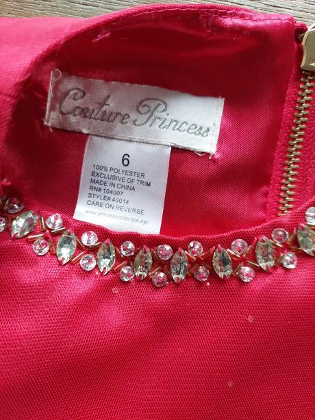 Spoločenské šaty, 110