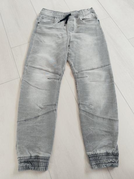 Predám riflové teplaky, f&f