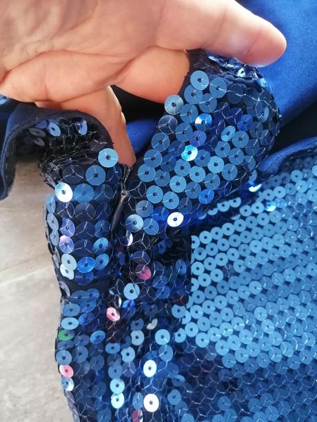 Flitrové pružné šaty asos, vm, kráľovská modrá, m