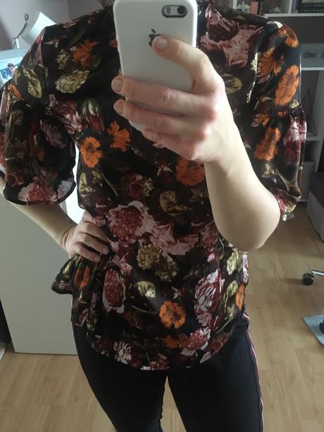 Kvetovana blúzka, h&m,34