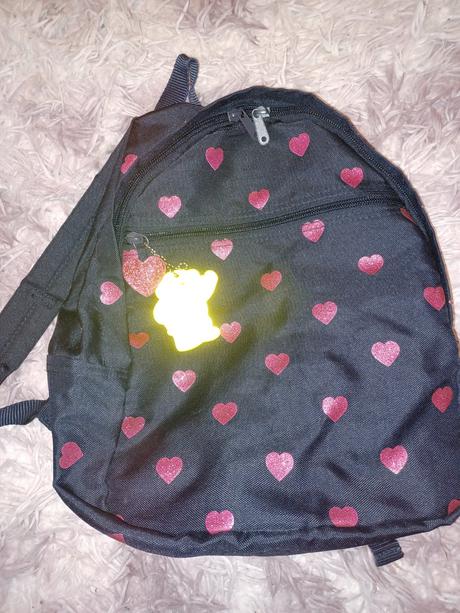 Vak ruksak so srdiečkami, h&m