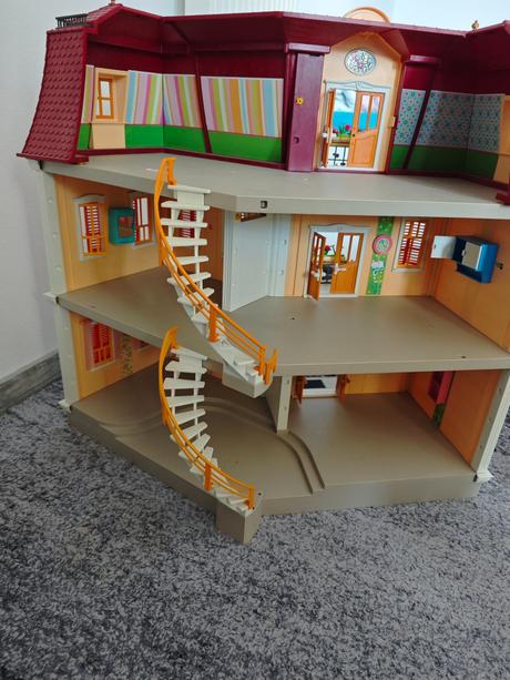 Domček pre bábiky, 