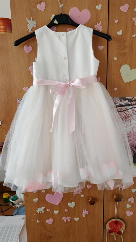 Slávnostné šaty, 110