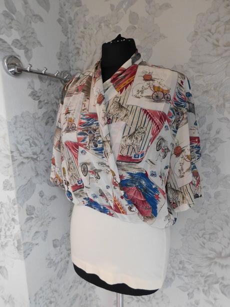 Luxusna trendy bluzka, 38