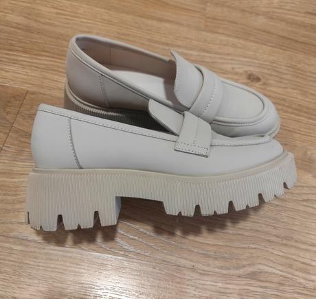 Mokasíny catwalk, 37