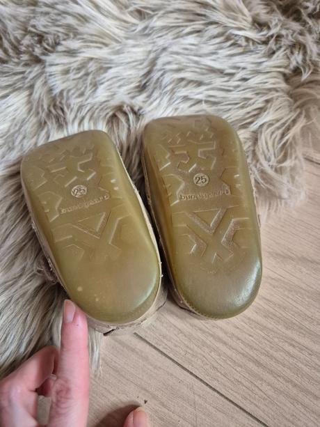 Rožove bundgaardy, bundgaard,25