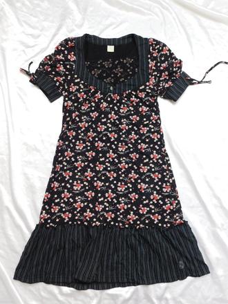 Pekne letne šaty, 38