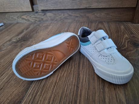 Botasky reserved, reserved,20 / 21