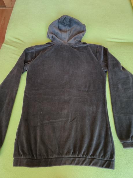 Zamatová mikina, 170