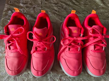 Dvoje tenisky, top stav, adidas,37