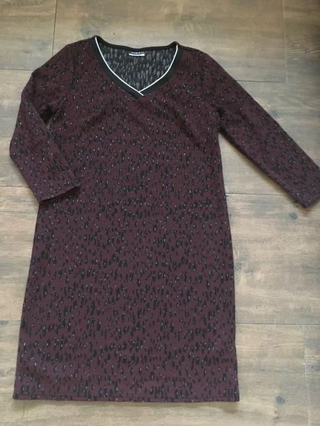 Bordove leopardie hrubsie saty na jar ci jesen, m