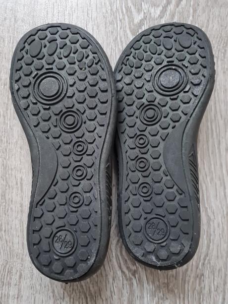 Topánky do vody, 28