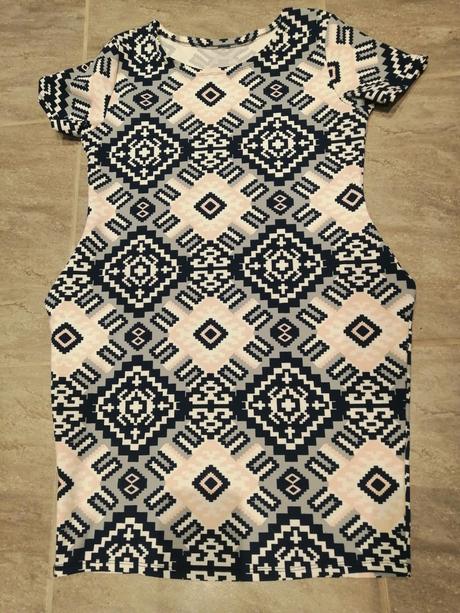 Vzorované zaujímavé šaty vl-m, l