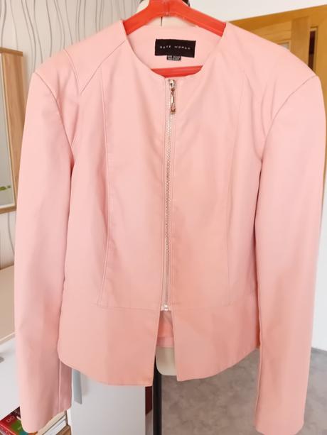 Ružová koženka, gate,42