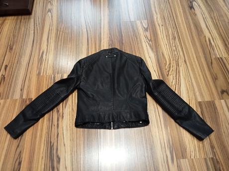 Kozenkova bunda, amisu,m