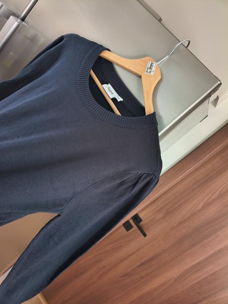 Saint tropez nádherný tmavo modrý svetrík l-xl, l