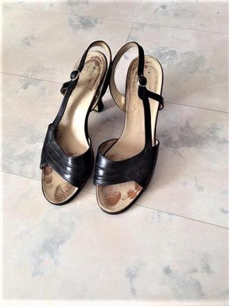 Kožené sandálky, 38