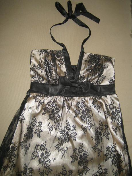 Zlaté šaty s čiernou čipkou, m