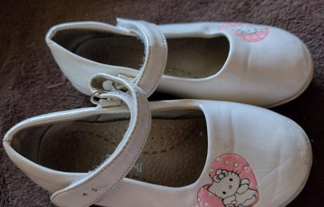 Hello kitty sandálky, 25