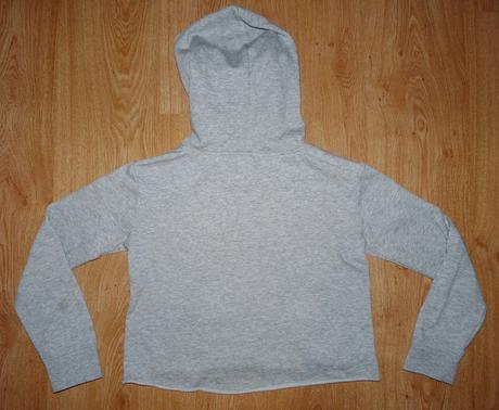 Kratšia mikina justice, 146