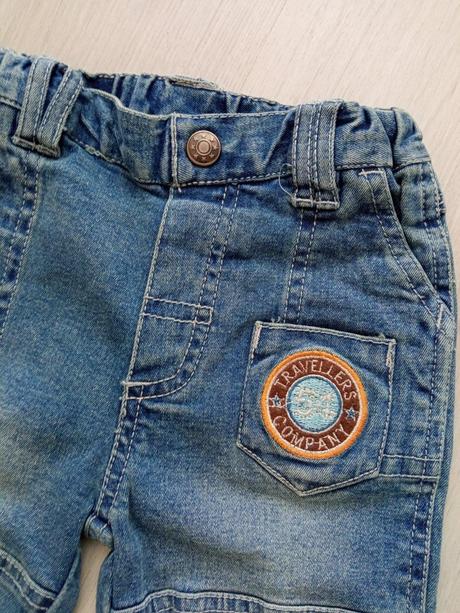 Chlapčenské modré rifle s nášivkami (62), 62