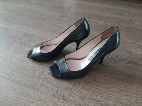 Kožené lodičky s otvorenou špičkou, 37