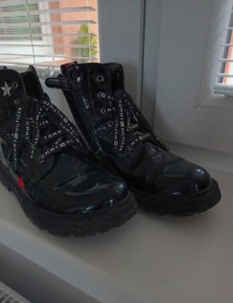 Tommy hilfiger čižmy, tommy hilfiger,34