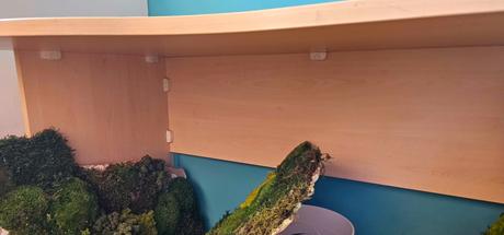 Jednoduchý pevný písací stôl, 