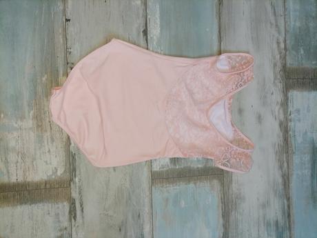 Baletny ubor na 6-8 rokov, 128