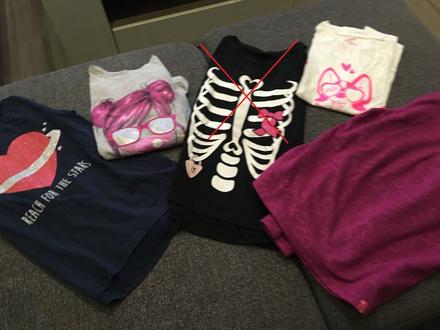 4x triká , 1x mikinka, 5eur, takko,146