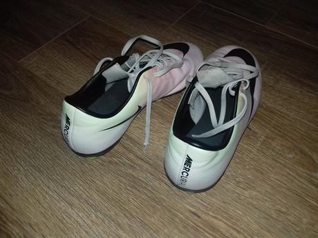 Kopačky nike cena s poštou, nike,36