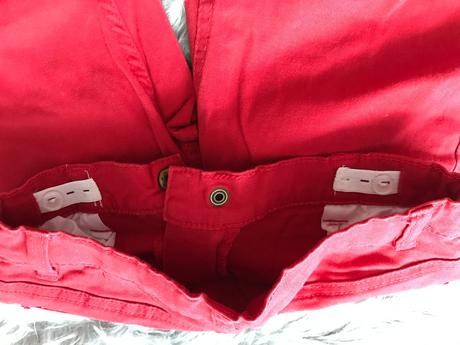 Červené rifľové nohavice, 128