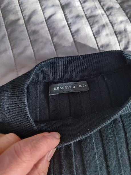 Krasne svetriky, reserved,116