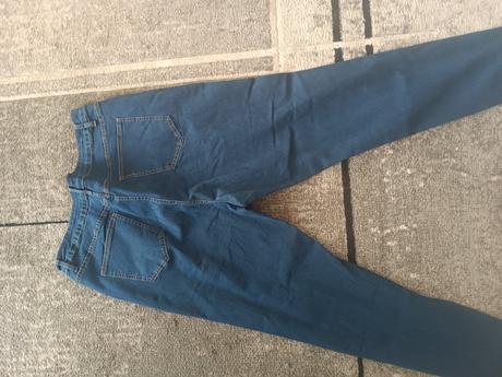 Strečove trhane dzinsy, 4xl