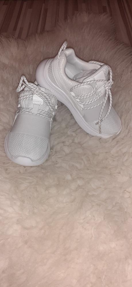 Tenisky - nove, reserved,30