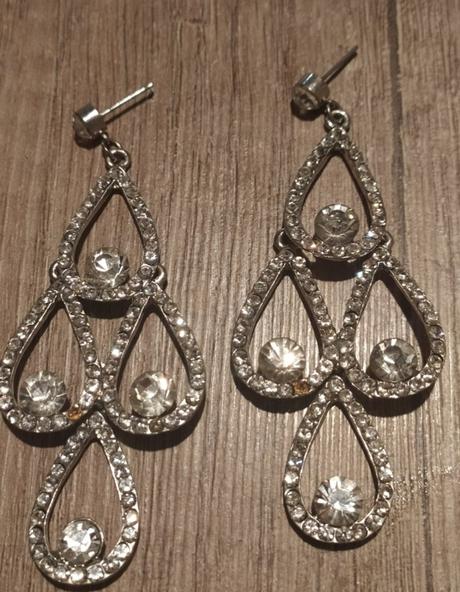 Dlhé štrasove náušnice, 