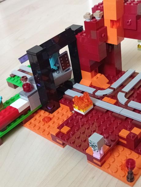 Lego minecraft 21143 podzemná brána, 