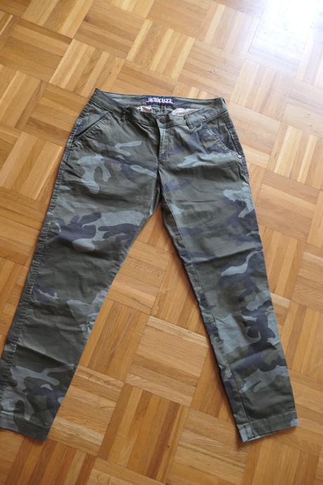 Retro jeans stylove,volnocasove,maskacove nohavky, m