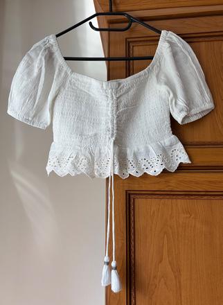 Crop s volánom a ozdobnými šnúrkami, 32 / 34