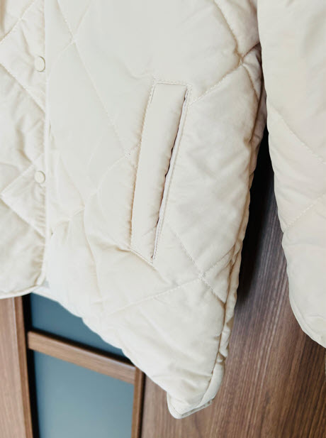 Krásna prechodná bunda značky green apple, s