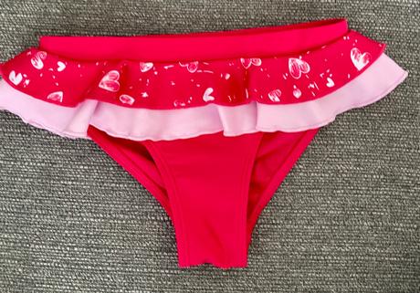 Dievčenské plavky, 110