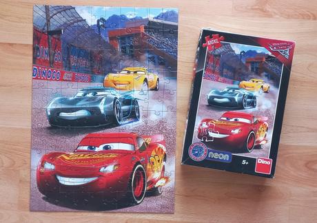 Svietiace puzzle mcqueen 100 ks,
