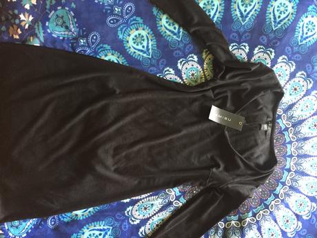 Čierne jednoduché šaty, amisu,s