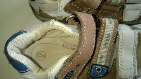 Celokozene sandalky, 23