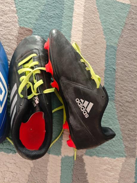 Kopačky a halovky, adidas,35