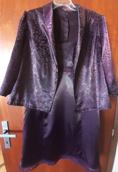 Krátke spoločenské šaty, orsay,44